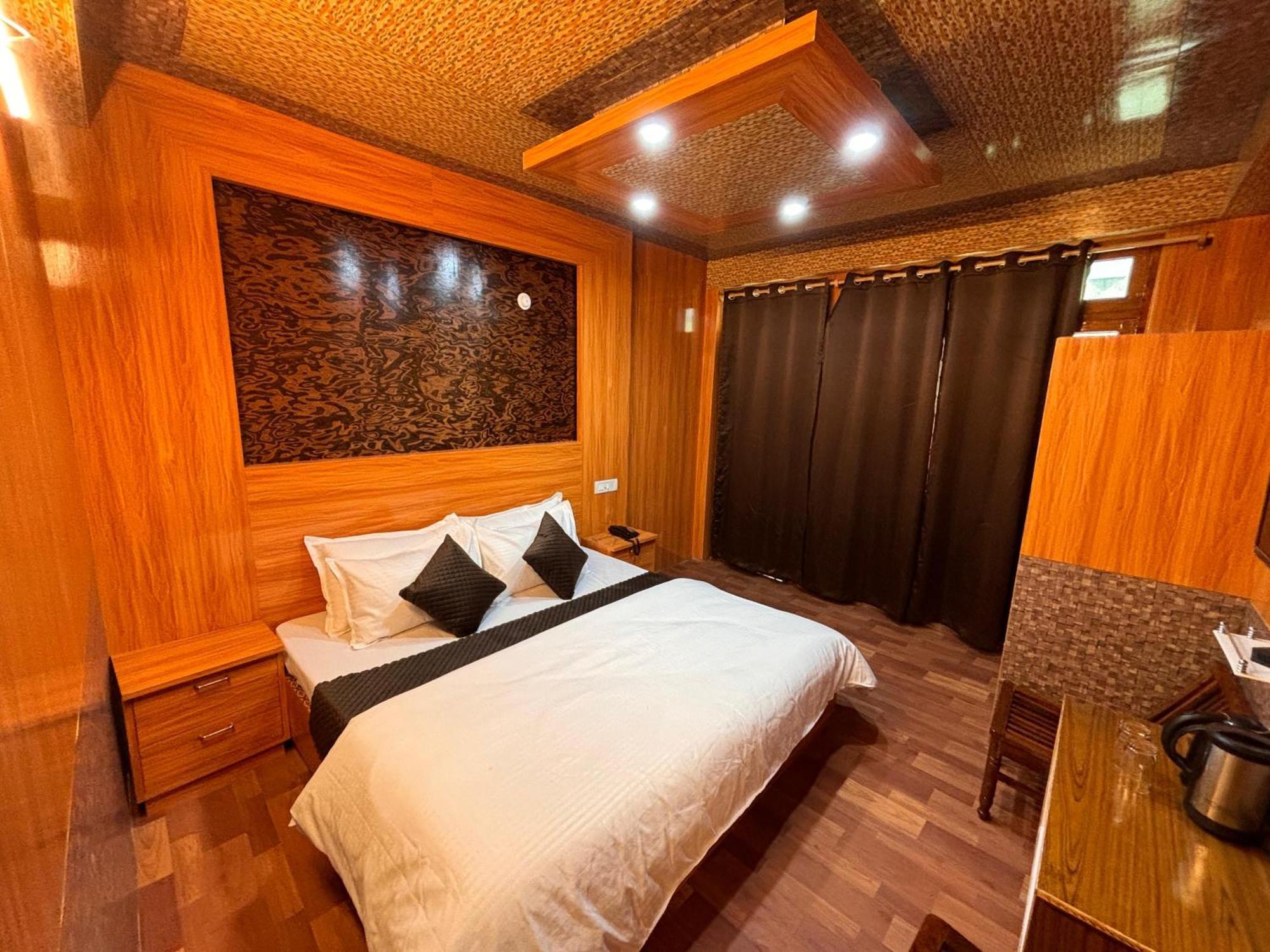 Hotel Geetanjali Sangla Luaran gambar
