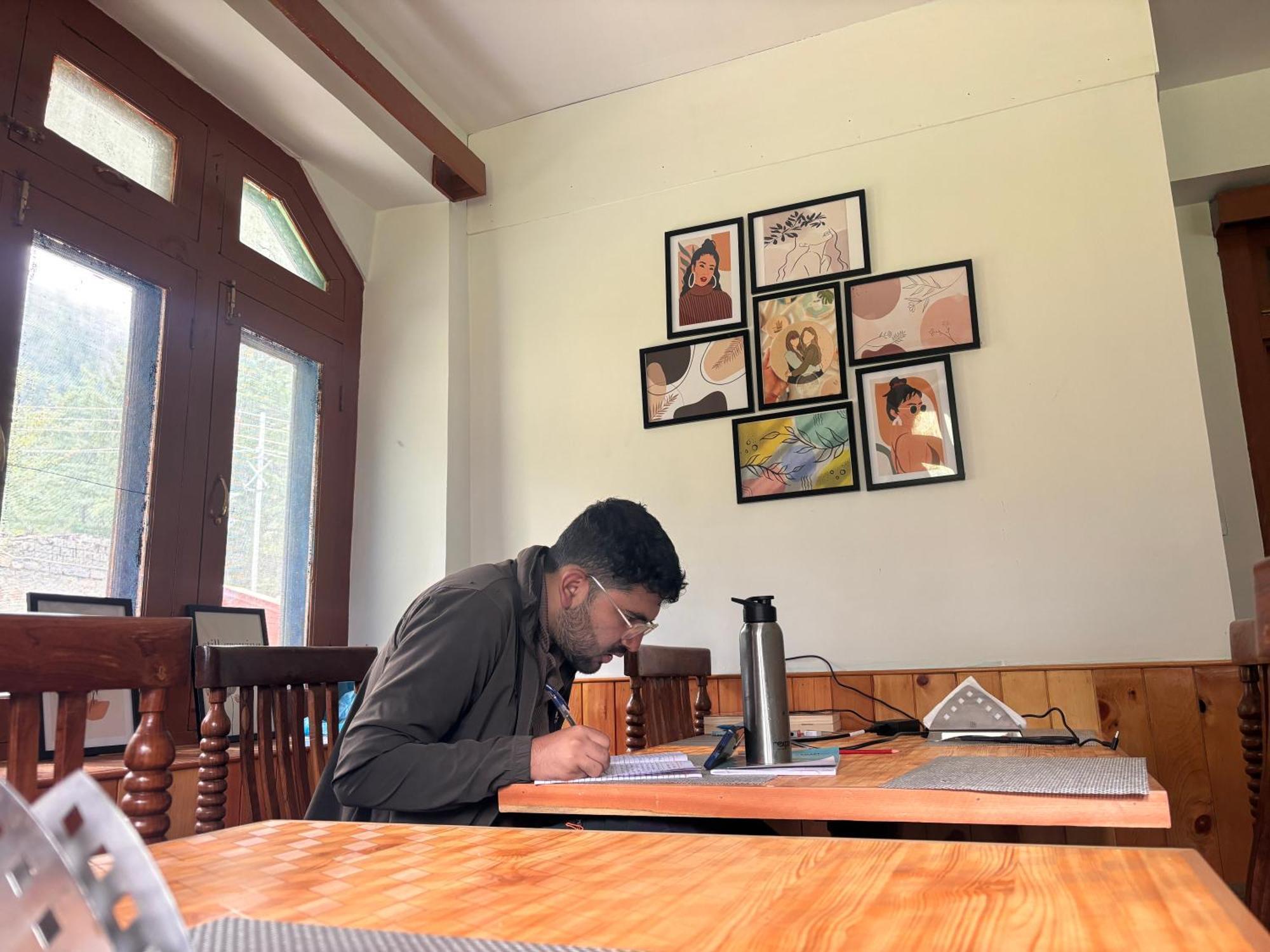 Hotel Geetanjali Sangla Luaran gambar